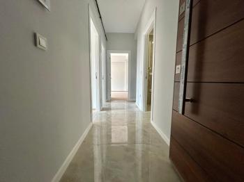MARMARAYA 2 DK YÜRÜME MESAFESİNDE BALKONLU ARA KAT SIFIR 2+1