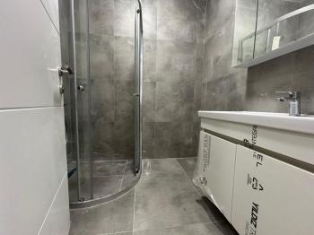 KOZYATAĞI'NDA METROYA MİNİBÜSE ÇOK YAKIN SIFIR 2+1 LÜKS DAİRE