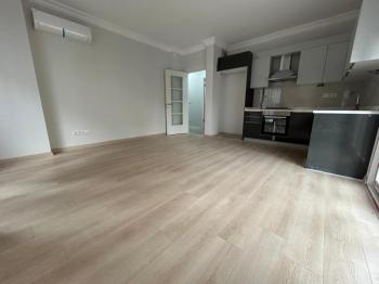 KOZYATAĞI'NDA METROYA MİNİBÜSE ÇOK YAKIN SIFIR 2+1 LÜKS DAİRE