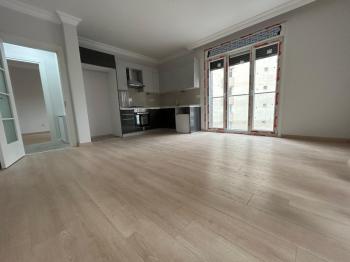 KOZYATAĞI'NDA METROYA MİNİBÜSE ÇOK YAKIN SIFIR 2+1 LÜKS DAİRE