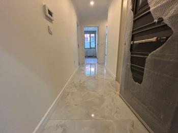 BOSTANCI SAHİLE KOMŞU KONUMDA K.OTOPARKLI ARA KAT SIFIR 3+1