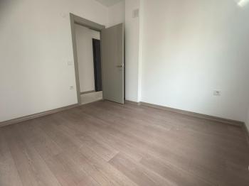 NEZİH MUHİTTE EBEVEYN BANYOLU ÖNÜ AÇIK VE OTOPARKLI SIFIR 3+1
