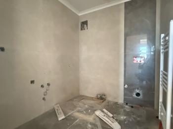 BAĞDAT CADDESİNE 4 DK DENİZ MANZARALI E.BANYOLU GENİŞ 3+1