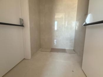BAĞDAT CADDESİNE 4 DK DENİZ MANZARALI E.BANYOLU GENİŞ 3+1