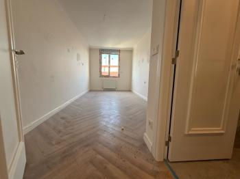 ALTINTEPE'DE CADDEYE BOSTANCIYA SAHİLE KOMŞU 300 m² 5+2 DUBLEKS