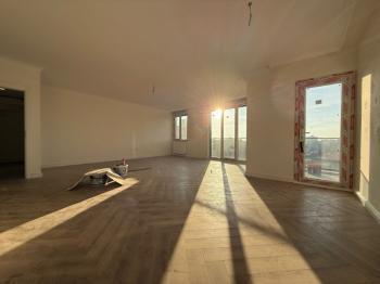 ALTINTEPE'DE CADDEYE BOSTANCIYA SAHİLE KOMŞU 300 m² 5+2 DUBLEKS
