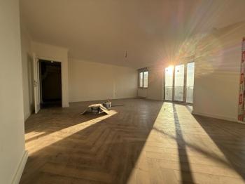 ALTINTEPE'DE CADDEYE BOSTANCIYA SAHİLE KOMŞU 300 m² 5+2 DUBLEKS