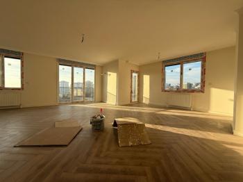 ALTINTEPE'DE CADDEYE BOSTANCIYA SAHİLE KOMŞU 300 m² 5+2 DUBLEKS