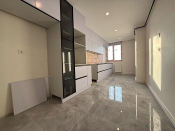ALTINTEPE'DE CADDEYE BOSTANCIYA SAHİLE KOMŞU 300 m² 5+2 DUBLEKS