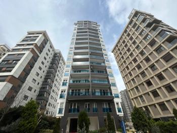 CADDEBOSTAN SAHİLDE EBV BANYOLU BALKONLU ÖN CEPHE 108 M² NET 3+1