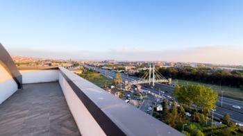  3000 M2 KULLANIM ALANLI  YEPYENİ  KOMPLE KİRALIK PLAZA  