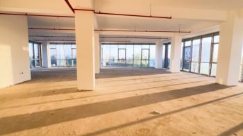  3000 M2 KULLANIM ALANLI  YEPYENİ  KOMPLE KİRALIK PLAZA  