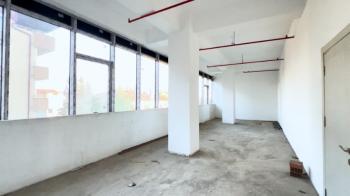 3000 M2 KULLANIM ALANLI  YEPYENİ  KOMPLE KİRALIK PLAZA  