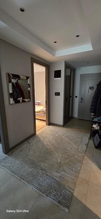 Bağdat Caddesi'nde 2+1 kiralık daire, yeni bina, ikinci katta.