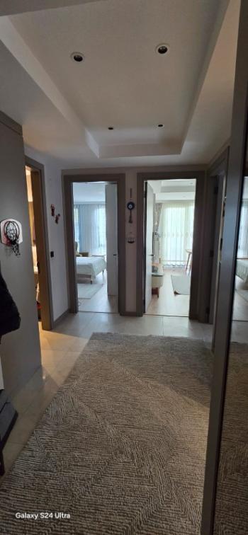 Bağdat Caddesi'nde 2+1 kiralık daire, yeni bina, ikinci katta.