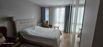 Bağdat Caddesi'nde 2+1 kiralık daire, yeni bina, ikinci katta.
