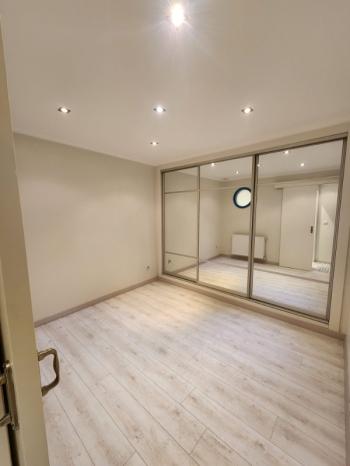 CİHANGİR DEFTERDAR YOKUŞUNDA SATILIK 1 +1 HEM TICARI HEM MESKEN YENİLENMİŞ DAİRE