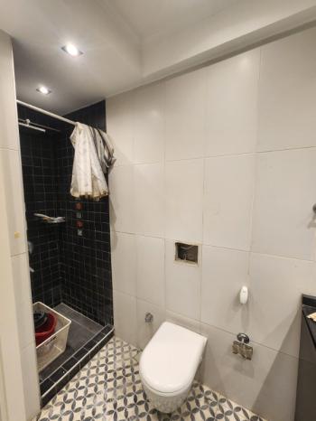 CİHANGİR DEFTERDAR YOKUŞUNDA SATILIK 1 +1 HEM TICARI HEM MESKEN YENİLENMİŞ DAİRE