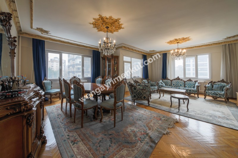 TEK YETKİLİ SUADİYE EMİN ALİ PAŞA’DA 160M² NET SATILIK 4+1 DAİRE