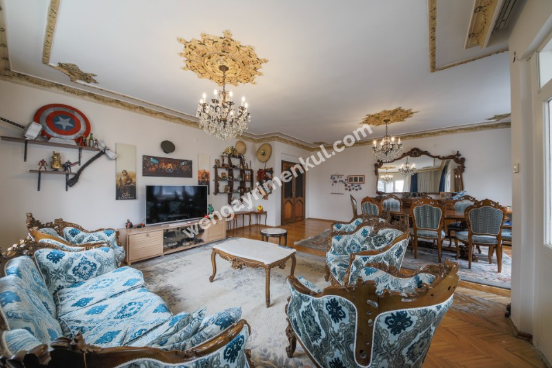 TEK YETKİLİ SUADİYE EMİN ALİ PAŞA’DA 160M² NET SATILIK 4+1 DAİRE