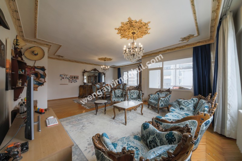 TEK YETKİLİ SUADİYE EMİN ALİ PAŞA’DA 160M² NET SATILIK 4+1 DAİRE
