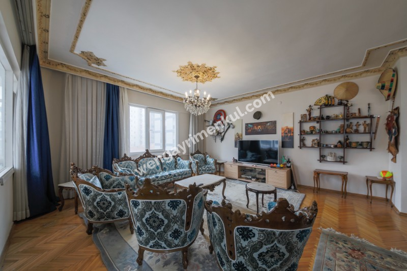 TEK YETKİLİ SUADİYE EMİN ALİ PAŞA’DA 160M² NET SATILIK 4+1 DAİRE