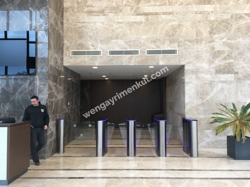 ATAŞEHİR NİDA  KULE KUZEY BLOKTA NİTELİKLİ OFIS 