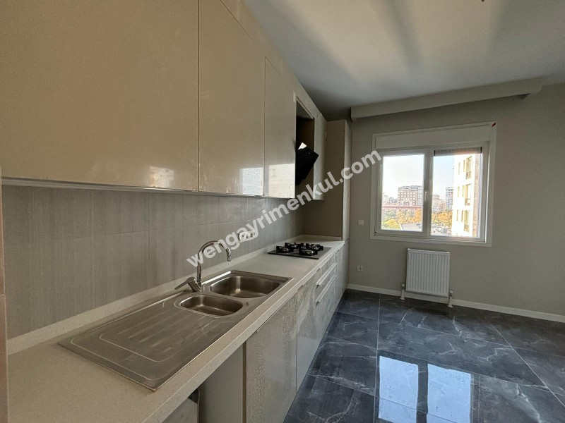 Erenköy Geniş 3+1 Net :110 m2