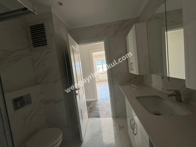 Erenköy Geniş 3+1 Net :110 m2