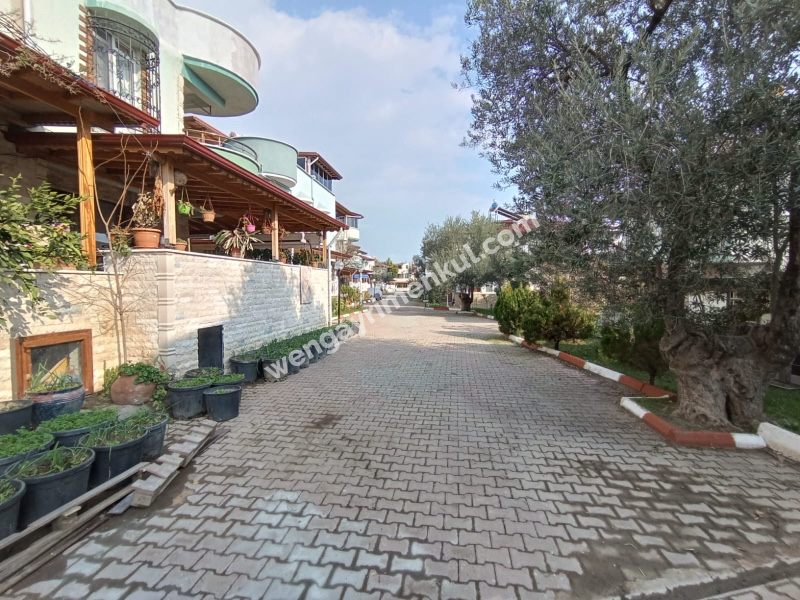 Altınoluk İlyada Sitesinde Dubleks Villa