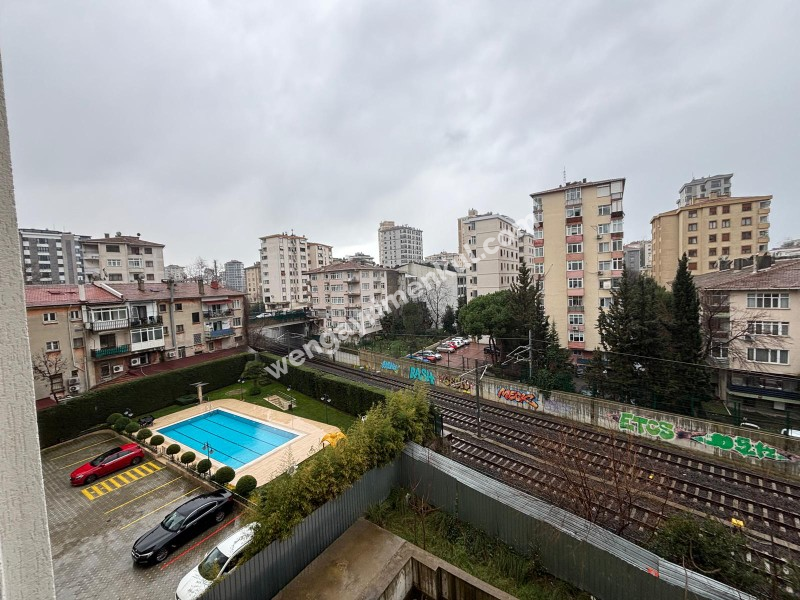 Erenköy Ethemefendi cad Marmaray yanı Geniş 3+1 4 yaşında