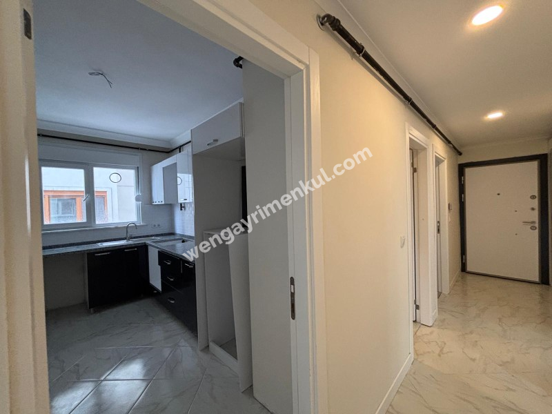 Erenköy Ethemefendi cad Marmaray yanı Geniş 3+1 4 yaşında