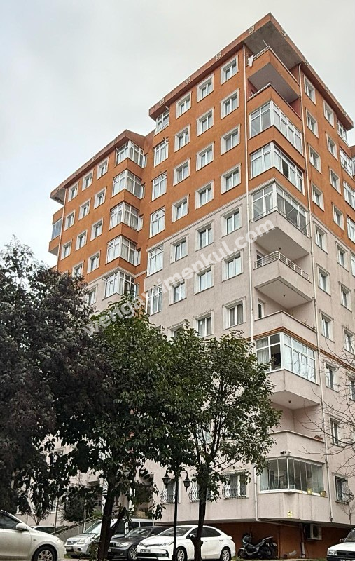 ÜMRANİYEDE SİTE İÇERİSİNDE FERAH BİR 3+1 SATILIK DAİRE