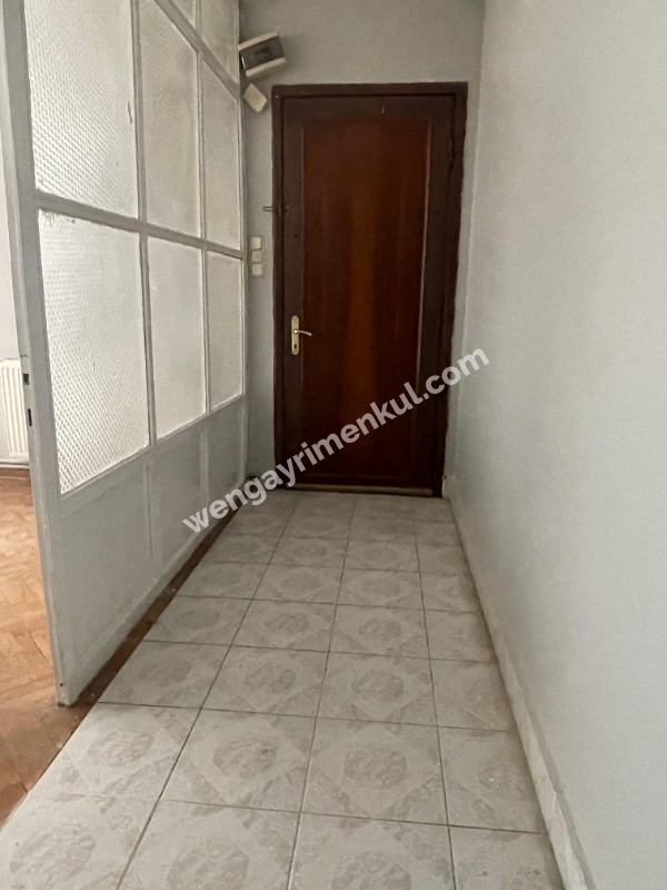 KADIKÖY BAHARİYEDE ÇİFT CEPHE BALKONLU SATILIK DAİRE