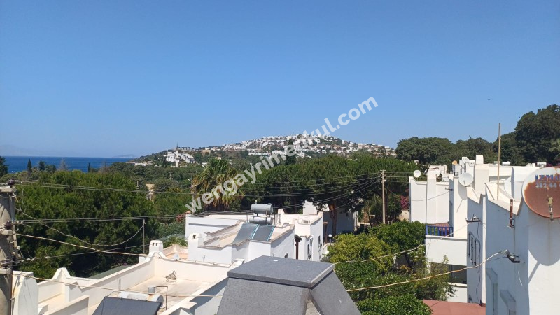 Site içinde, Bahçeli, Tamamen Yenilenmiş, Sıfır Müstakil Denize Yakın Deniz Manzaralı Villa