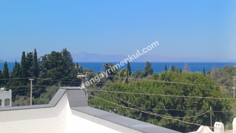 Site içinde, Bahçeli, Tamamen Yenilenmiş, Sıfır Müstakil Denize Yakın Deniz Manzaralı Villa
