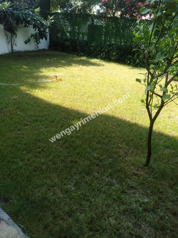 Site içinde, Bahçeli, Tamamen Yenilenmiş, Sıfır Müstakil Denize Yakın Deniz Manzaralı Villa