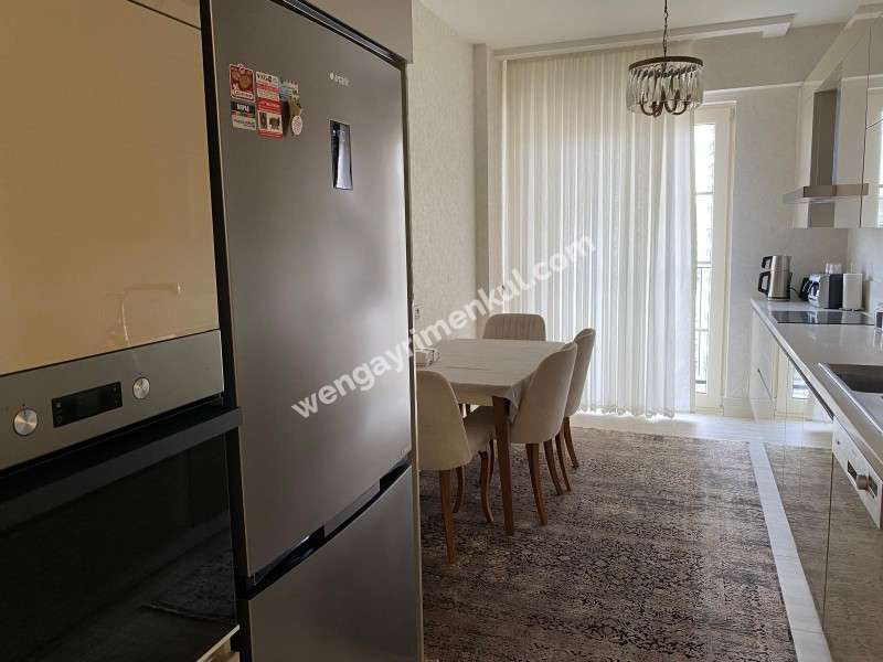 SİNPAŞ FİNANS ŞEHİRDE SATILIK 3+1 DAİRE