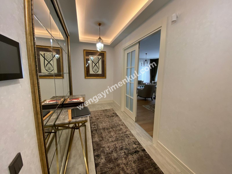 SİNPAŞ FİNANS ŞEHİRDE SATILIK 3+1 DAİRE