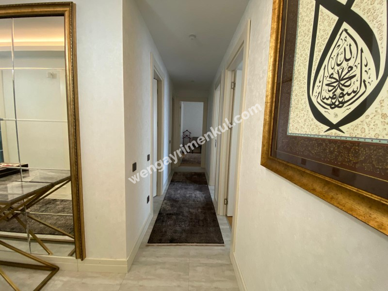 SİNPAŞ FİNANS ŞEHİRDE SATILIK 3+1 DAİRE