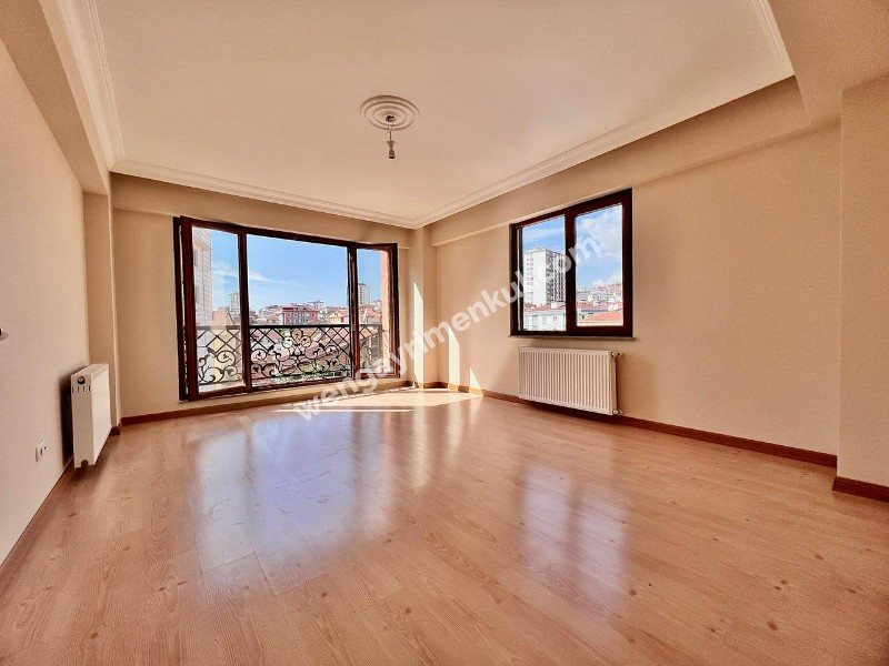 OZANLAR CAD. 7 YILLIK KAPALI OTOPARKLI GENİŞ 2+1 FIRSAT DAİRE