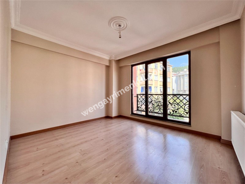 OZANLAR CAD. 7 YILLIK KAPALI OTOPARKLI GENİŞ 2+1 FIRSAT DAİRE