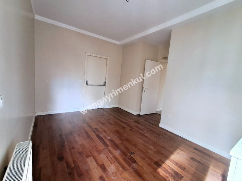 C.BOSTAN'DA BAĞDAT CAD.NE 5.BİNA EB.BANYOLU BALKONLU 3+1 KİRALIK DAİRE