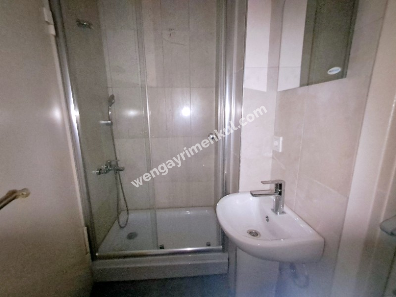 C.BOSTAN'DA BAĞDAT CAD.NE 5.BİNA EB.BANYOLU BALKONLU 3+1 KİRALIK DAİRE