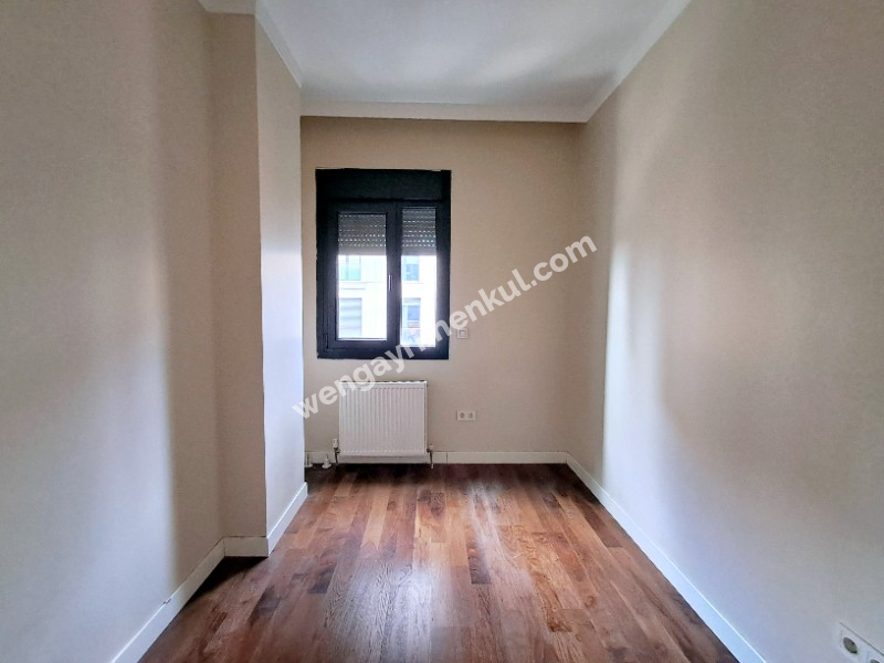 C.BOSTAN'DA BAĞDAT CAD.NE 5.BİNA EB.BANYOLU BALKONLU 3+1 KİRALIK DAİRE