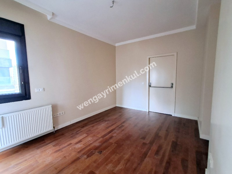 C.BOSTAN'DA BAĞDAT CAD.NE 5.BİNA EB.BANYOLU BALKONLU 3+1 KİRALIK DAİRE