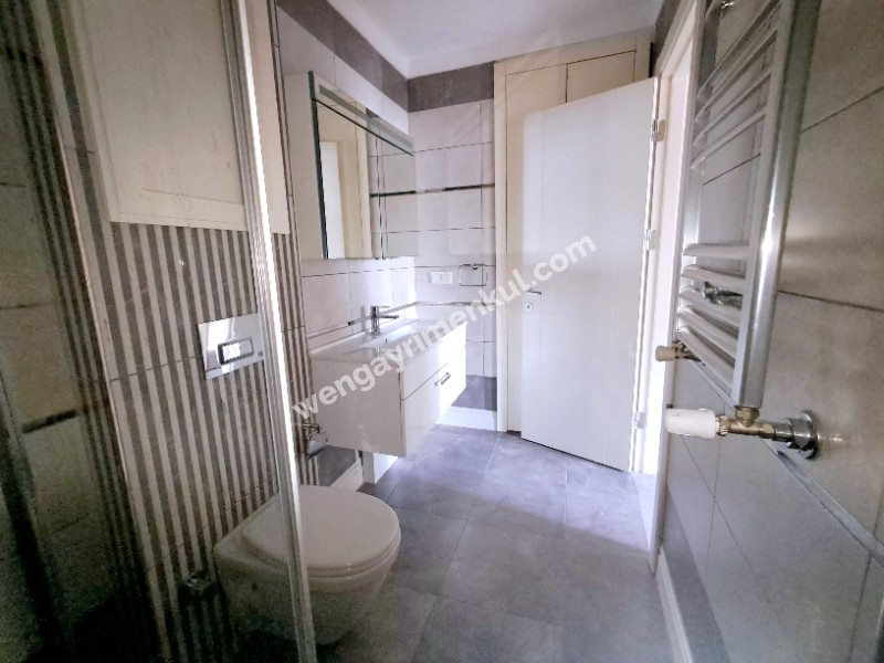 C.BOSTAN'DA BAĞDAT CAD.NE 5.BİNA EB.BANYOLU BALKONLU 3+1 KİRALIK DAİRE