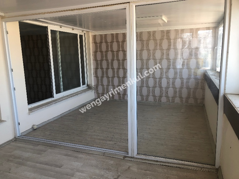 Konak’da 3odalı Ofis Satılık