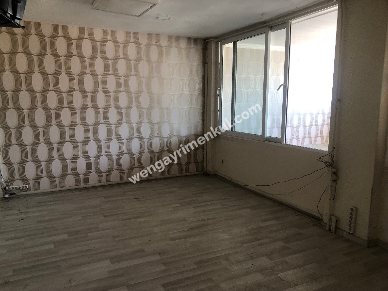 Konak’da 3odalı Ofis Satılık