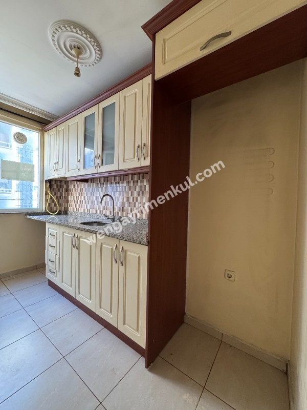 Zümrütevler Metro Yakını BOŞ DAİRE Güney Cephe Kat Mülkiyetli